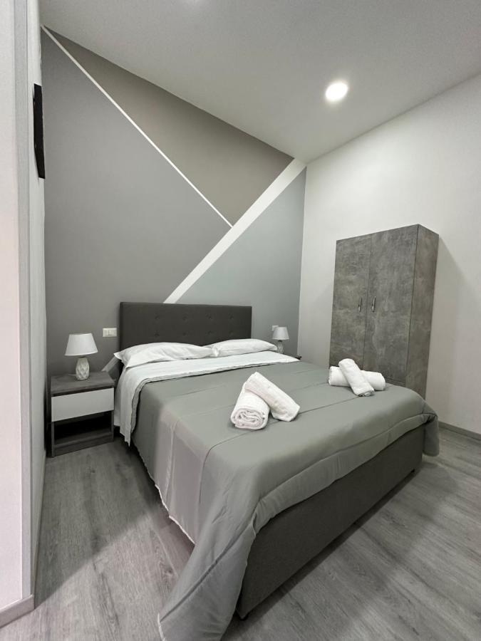 Garibaldi Guest House เนเปิลส์ ภายนอก รูปภาพ